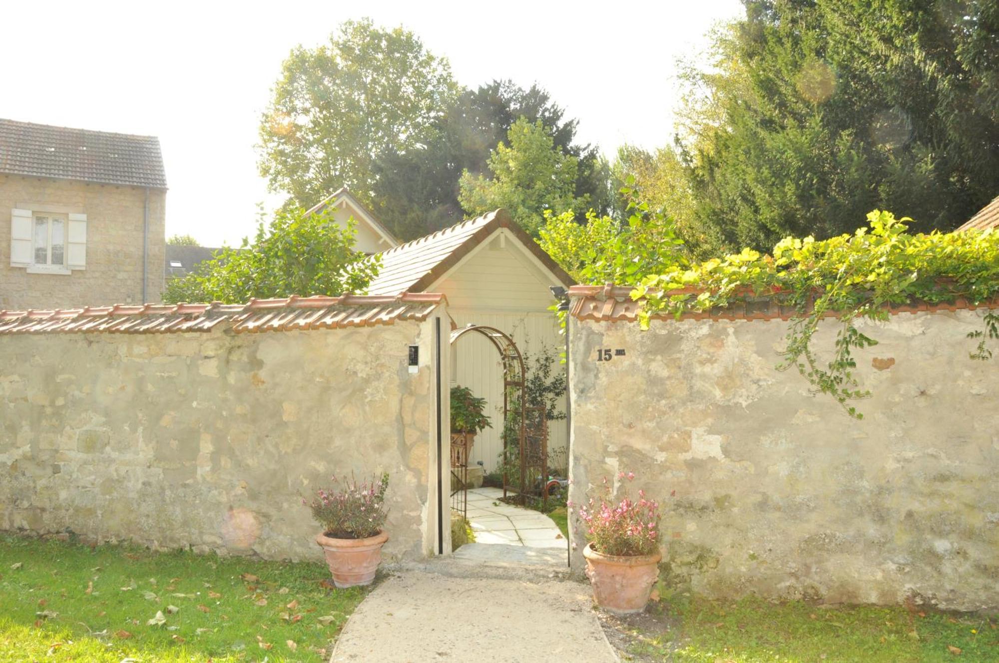 Nouveau Au Coeur De L'Isle Adam - Le Clos De L'Isle Acomodação com café da manhã Exterior foto